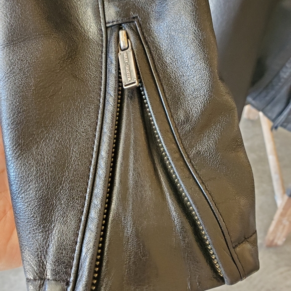 Womens leather Harley coat - Picture 5 of 11